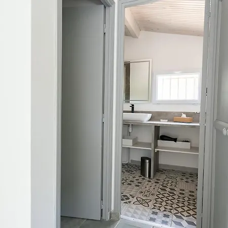Mazet Pierre De Vers - Des Olivers Hébergement de vacances